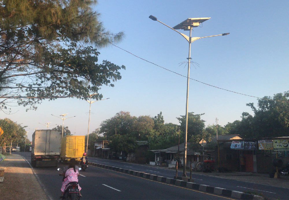 太陽(yáng)能分體燈案例