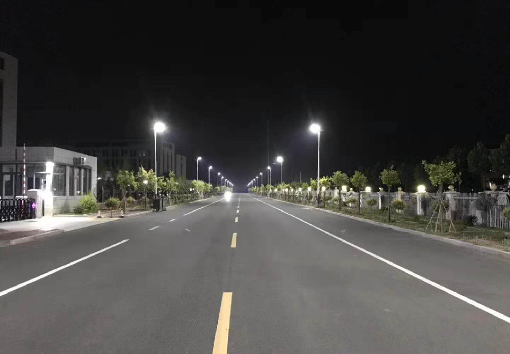 太陽能一體化路燈案例